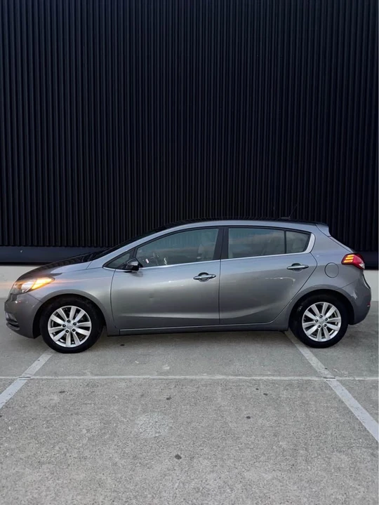 2014 Kia Forte - Image 3 of 8