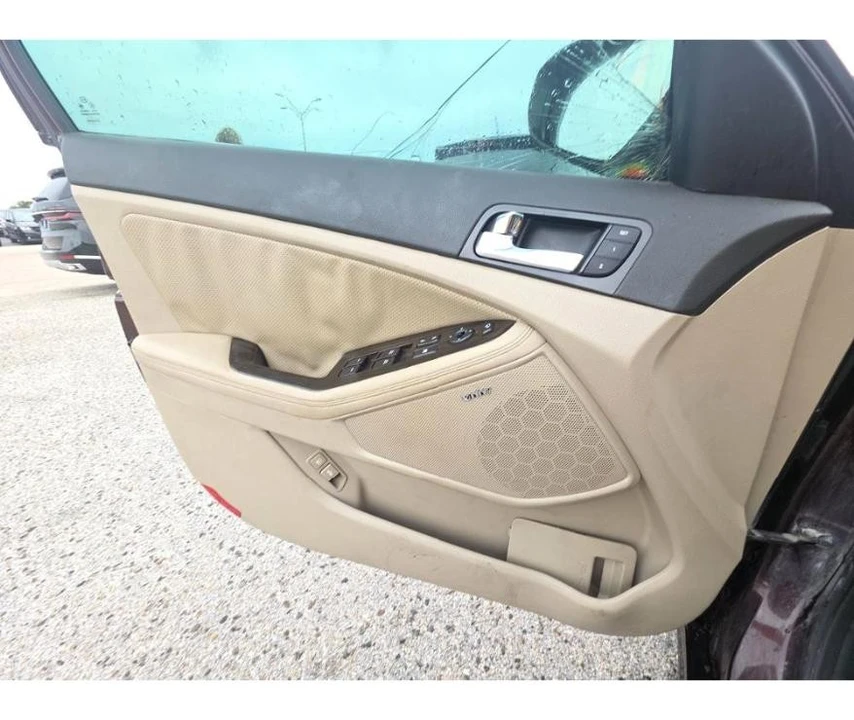 2014 Kia Optima/K5 - Image 10 of 12