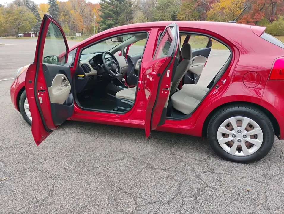 2014 Kia Rio - Image 9 of 13