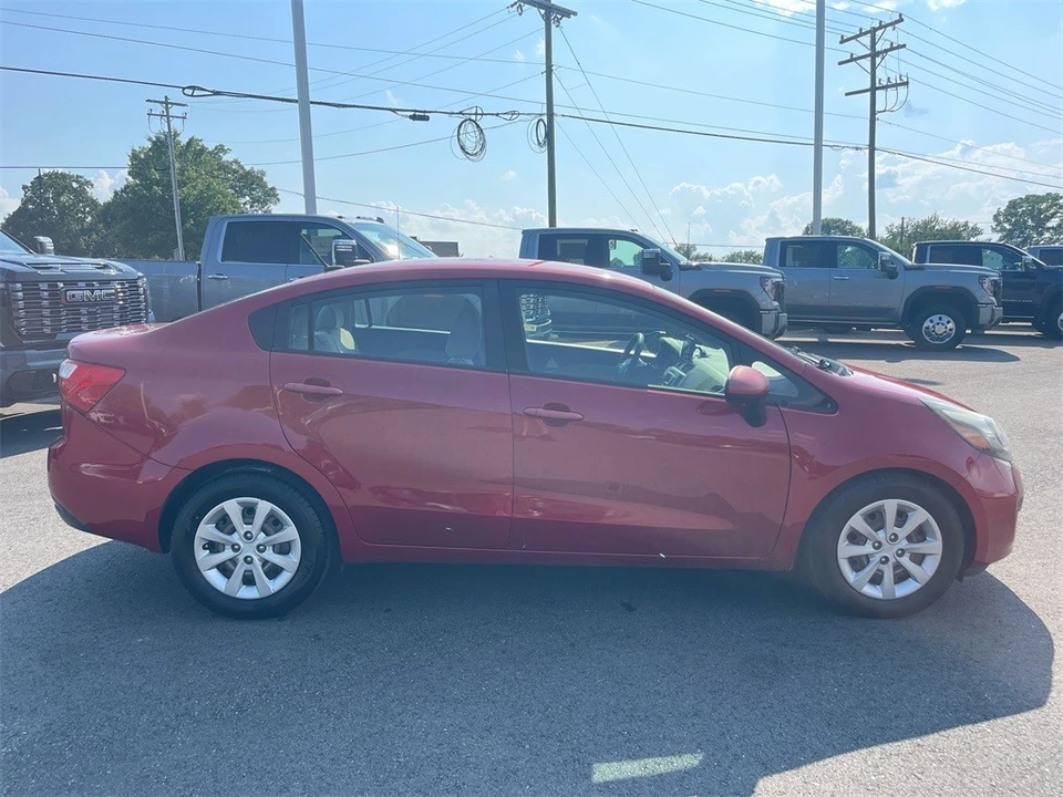2014 Kia Rio - Image 6 of 12