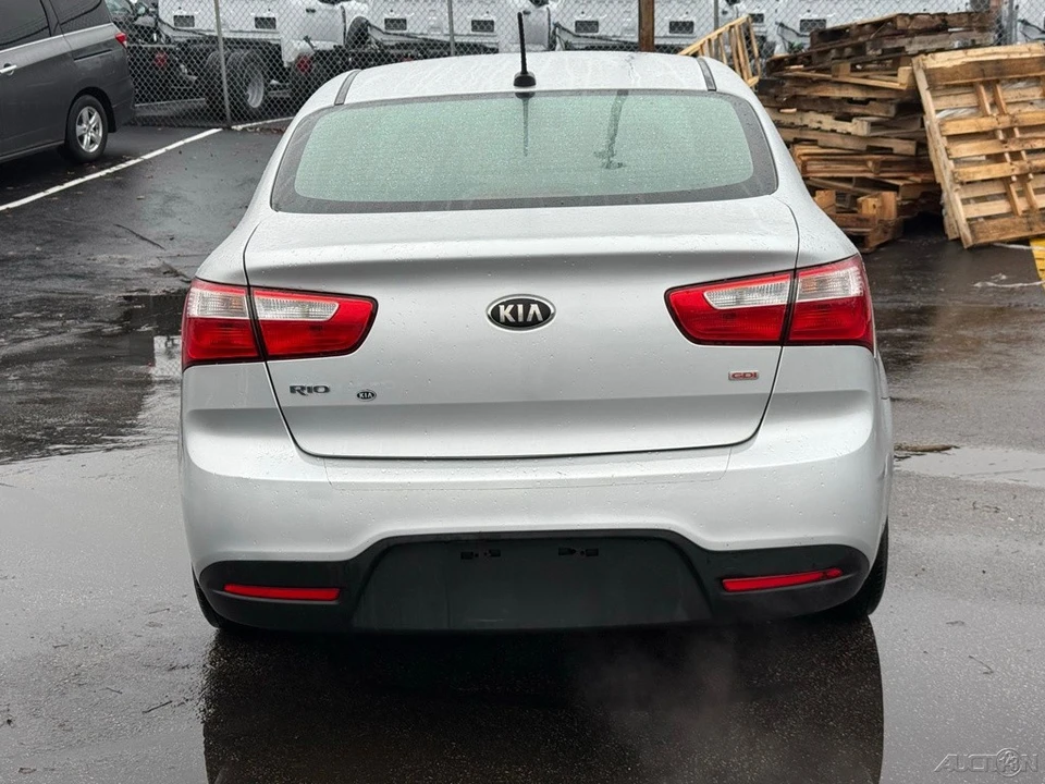 2014 Kia Rio - Image 4 of 12