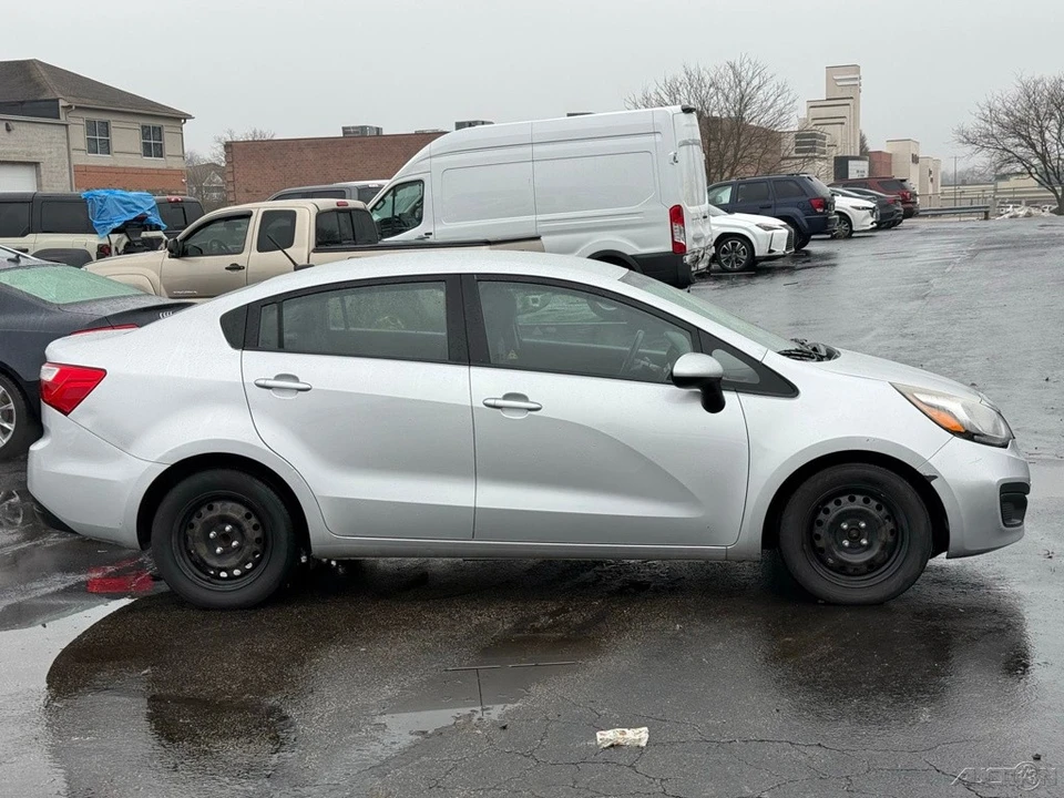 2014 Kia Rio - Image 2 of 12