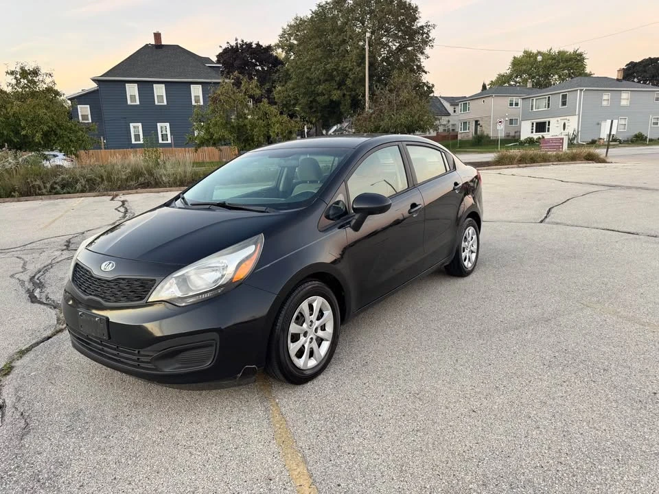 2014 Kia Rio - Image 2 of 15