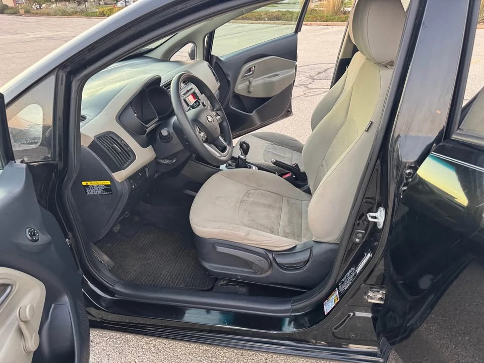 2014 Kia Rio - Image 11 of 15