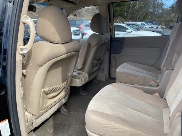 2014 Kia Carnival - Image 25 of 31
