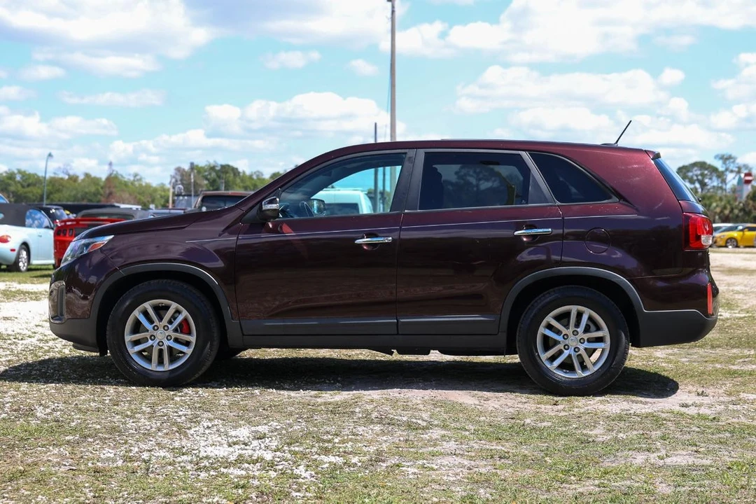 2014 Kia Sorento - Image 3 of 21