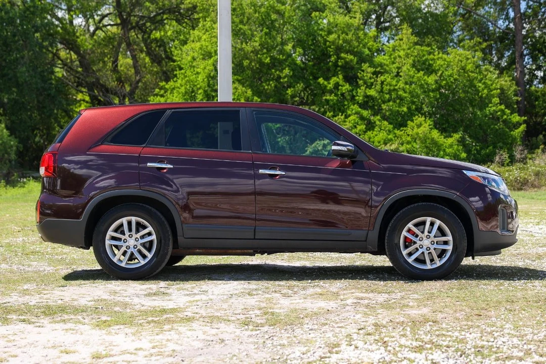 2014 Kia Sorento - Image 13 of 21