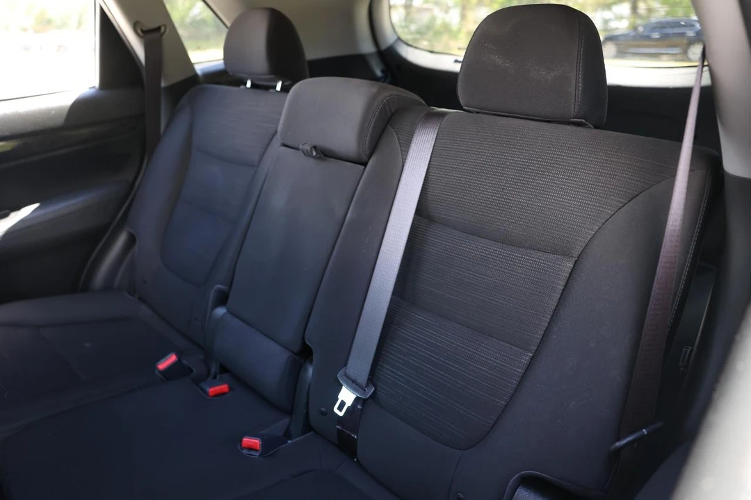 2014 Kia Sorento - Image 8 of 21