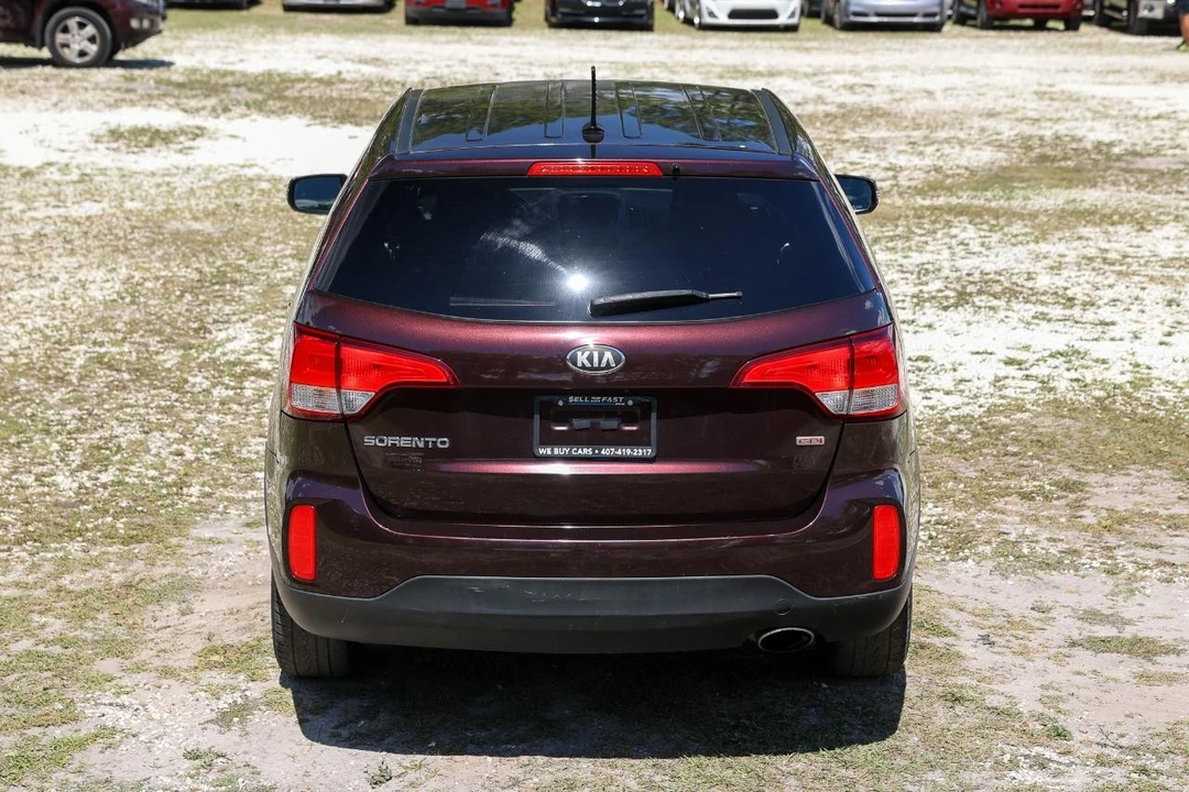 2014 Kia Sorento - Image 7 of 21
