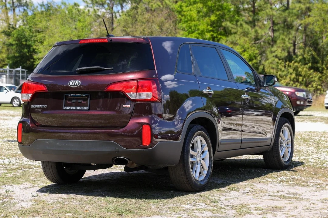 2014 Kia Sorento - Image 11 of 21
