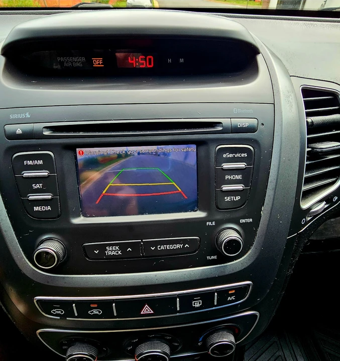 2014 Kia Sorento - Image 13 of 20