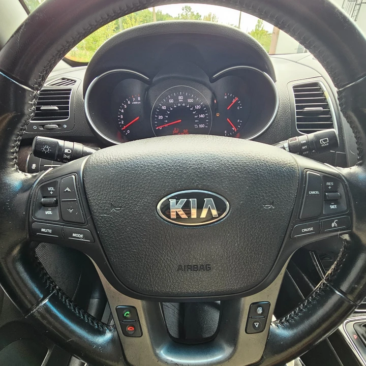2014 Kia Sorento - Image 15 of 20