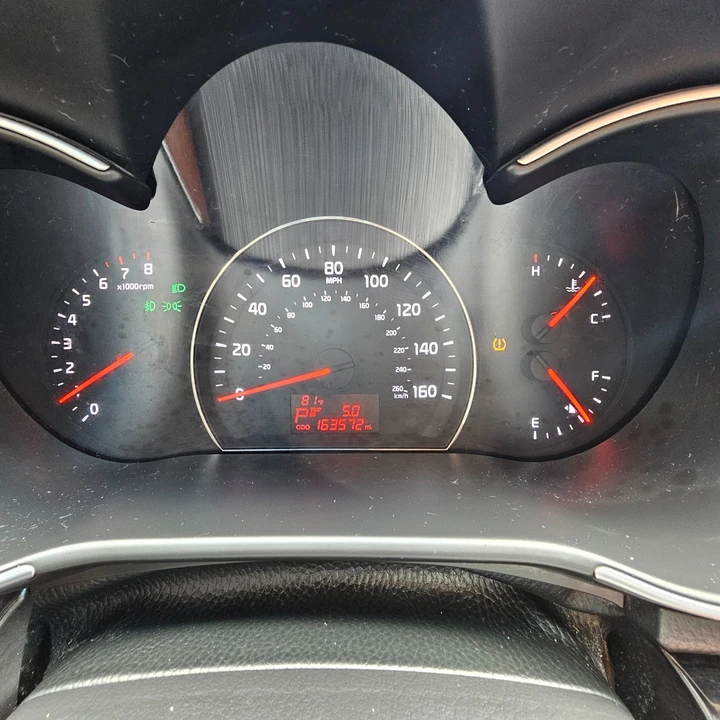 2014 Kia Sorento - Image 16 of 20