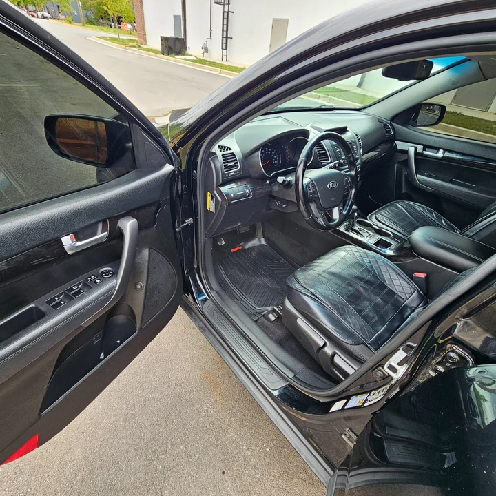 2014 Kia Sorento - Image 11 of 20