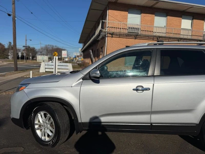 2014 Kia Sorento - Image 7 of 12