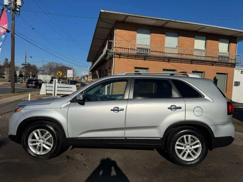 2014 Kia Sorento - Image 10 of 12