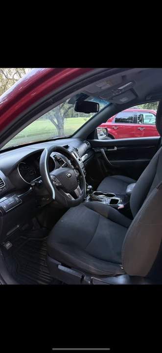 2014 Kia Sorento - Image 4 of 6