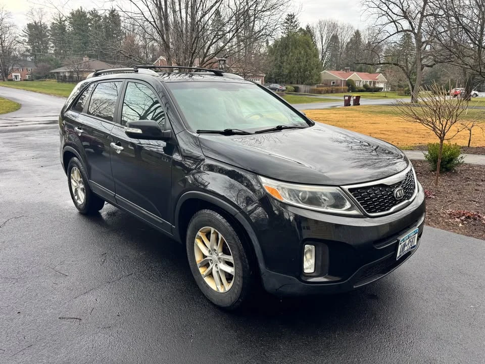 2014 Kia Sorento - Image 2 of 4