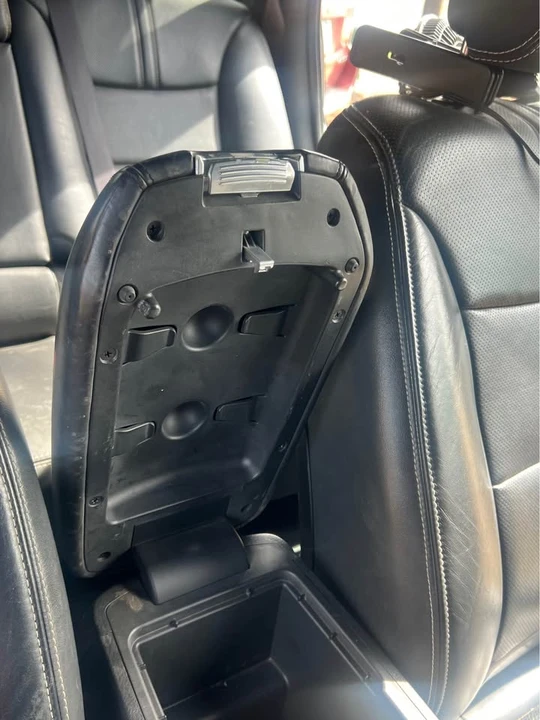 2014 Kia Sorento - Image 2 of 17