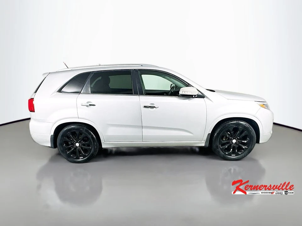 2014 Kia Sorento - Image 8 of 24