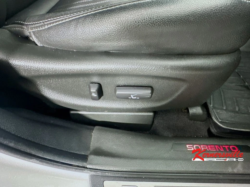 2014 Kia Sorento - Image 23 of 24