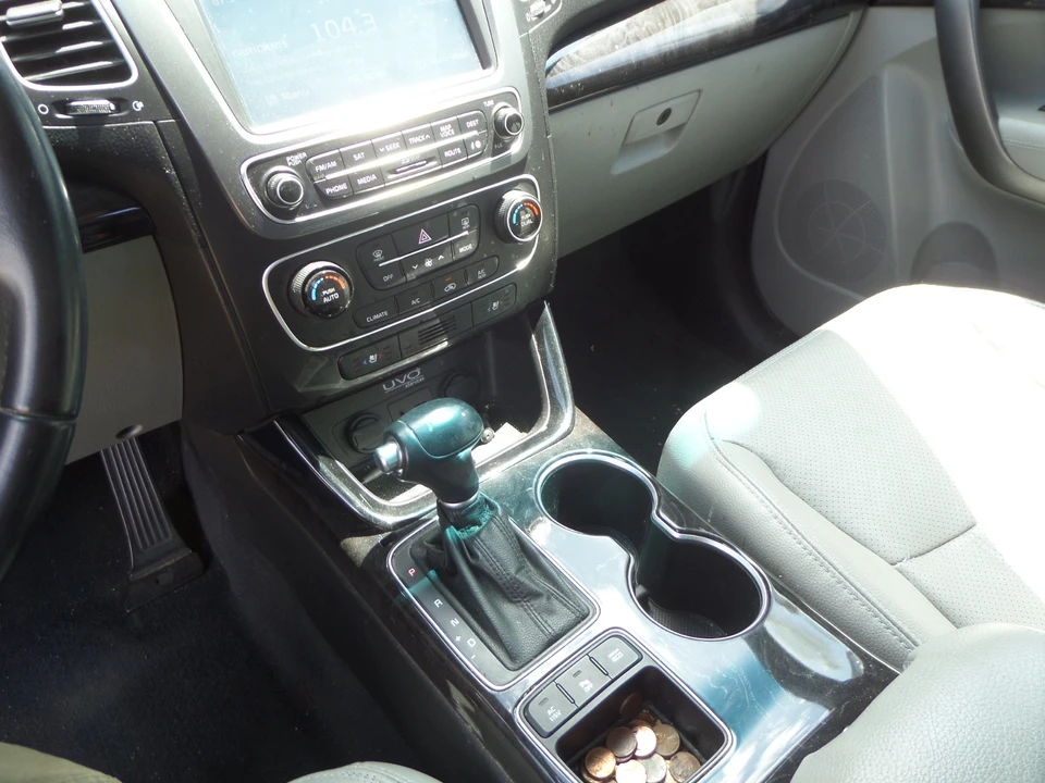 2014 Kia Sorento - Image 12 of 20