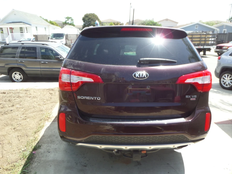 2014 Kia Sorento - Image 4 of 20