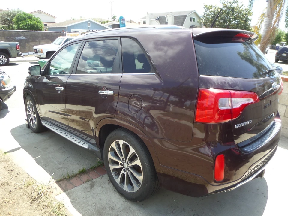 2014 Kia Sorento - Image 5 of 20