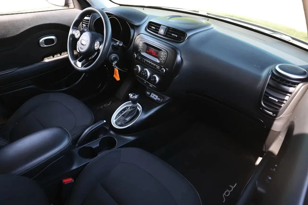 2014 Kia Soul - Image 16 of 21