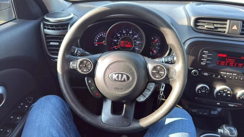 2014 Kia Soul - Image 10 of 12