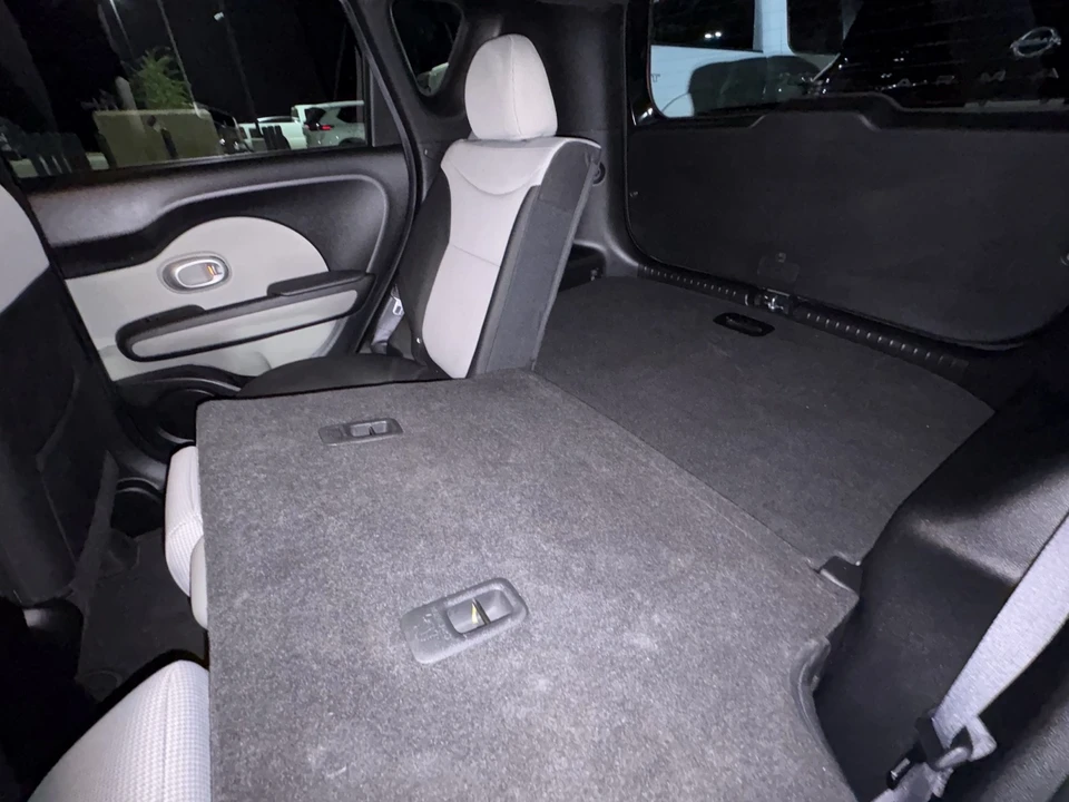 2014 Kia Soul - Image 6 of 14