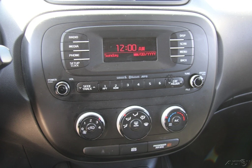 2014 Kia Soul - Image 17 of 21