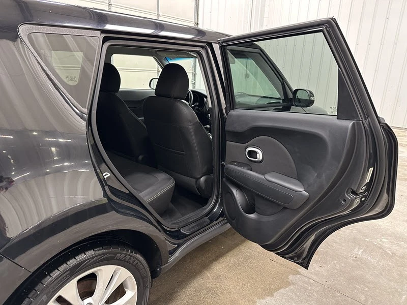 2014 Kia Soul - Image 13 of 21