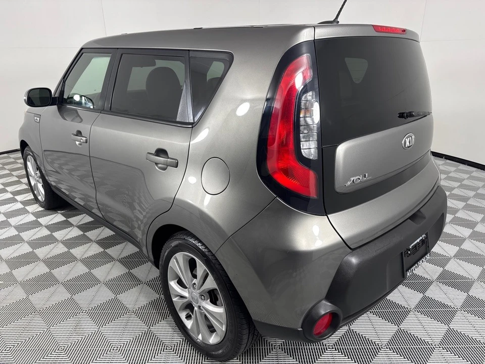 2014 Kia Soul - Image 8 of 12