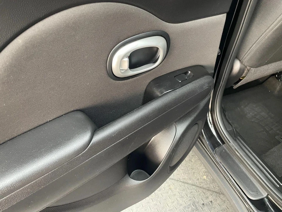 2014 Kia Soul - Image 15 of 21