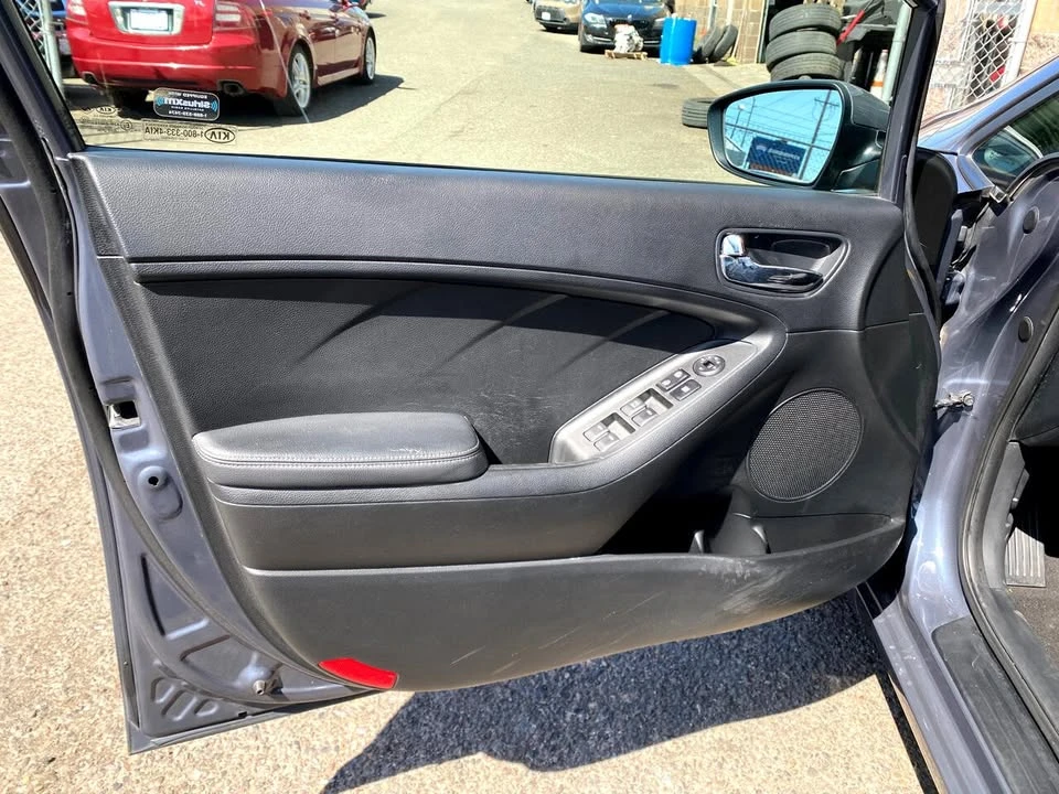 2014 Kia Forte - Image 7 of 17