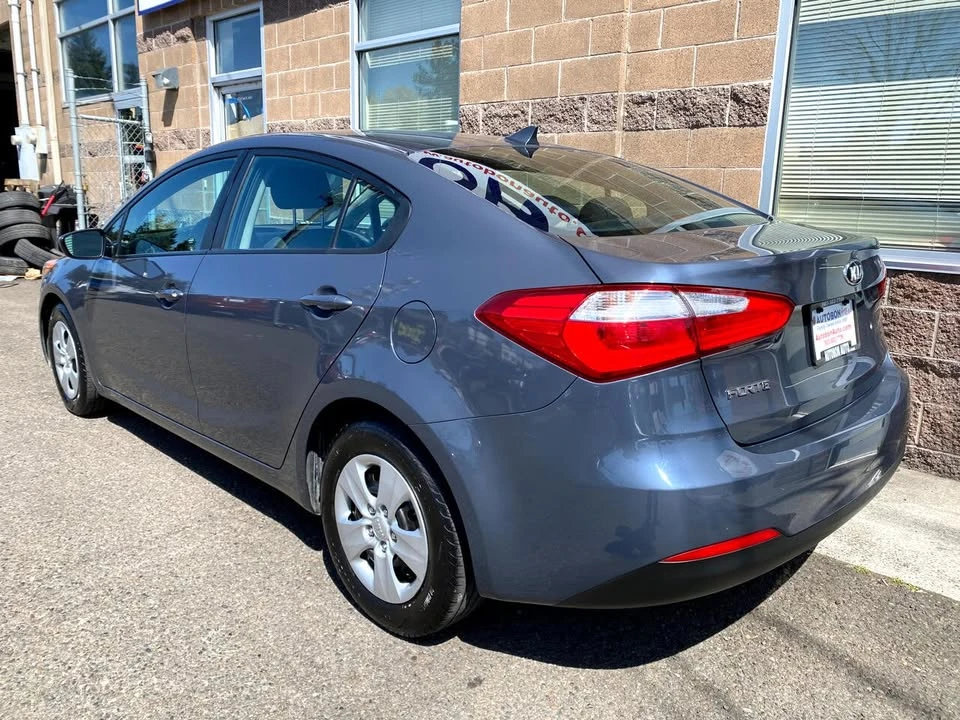 2014 Kia Forte - Image 4 of 17