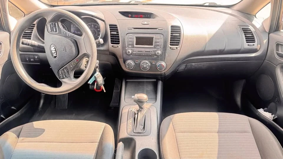 2014 Kia Forte - Image 9 of 11