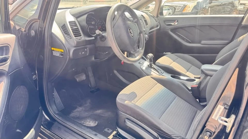 2014 Kia Forte - Image 7 of 11