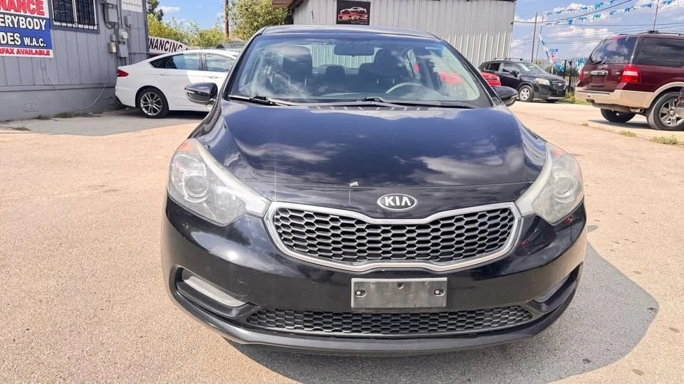 2014 Kia Forte - Image 3 of 11