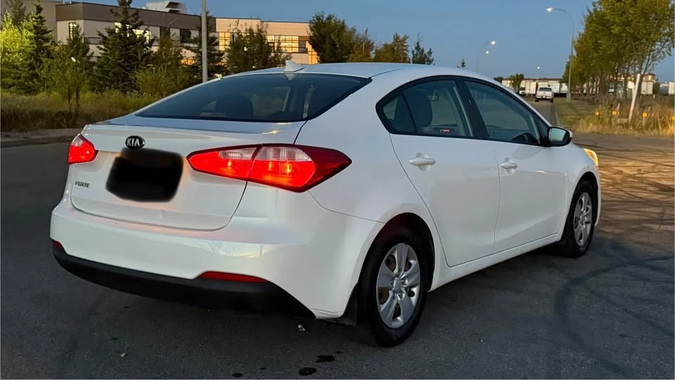2014 Kia Forte - Image 6 of 9