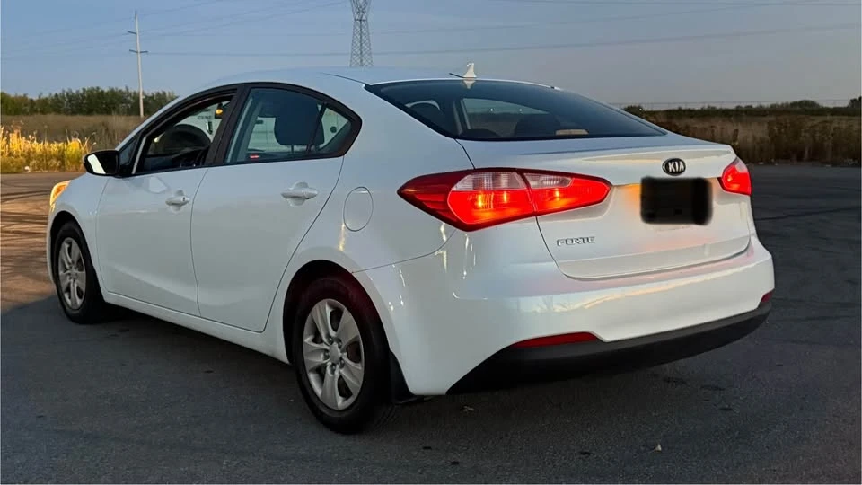 2014 Kia Forte - Image 4 of 9