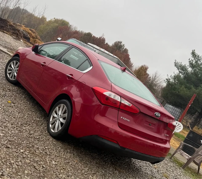 2014 Kia Forte - Image 2 of 8