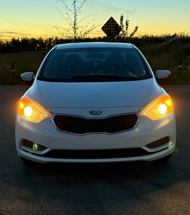 2014 Kia Forte - Image 2 of 9