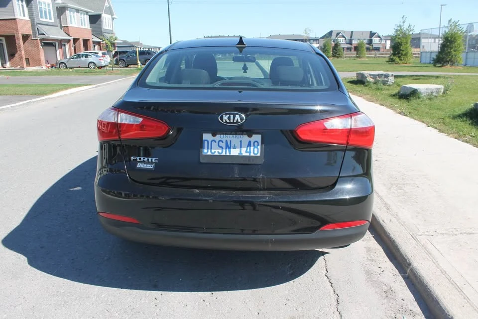 2014 Kia Forte - Image 8 of 10