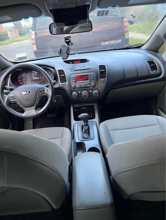 2014 Kia Forte - Image 2 of 5