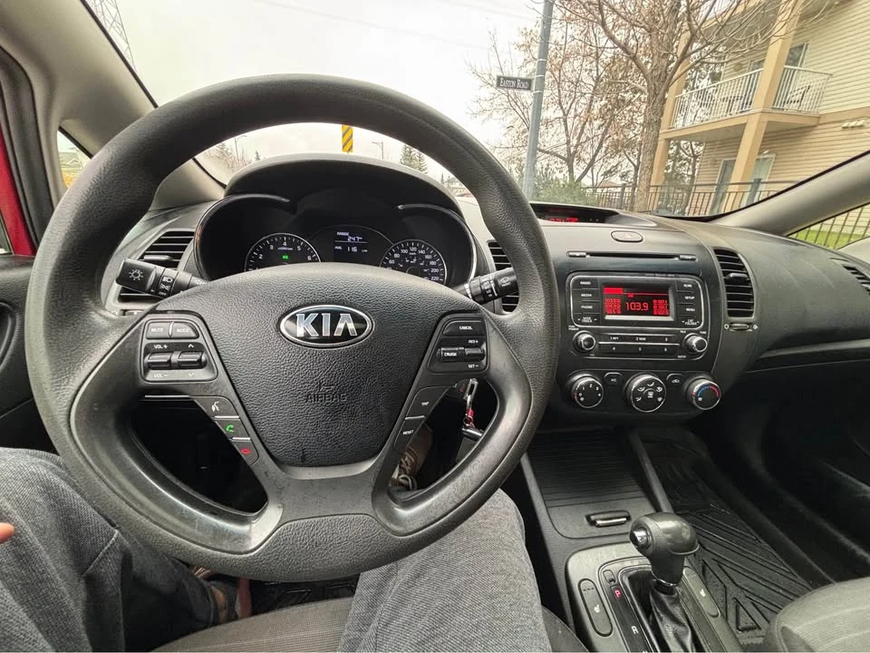 2014 Kia Forte - Image 12 of 17