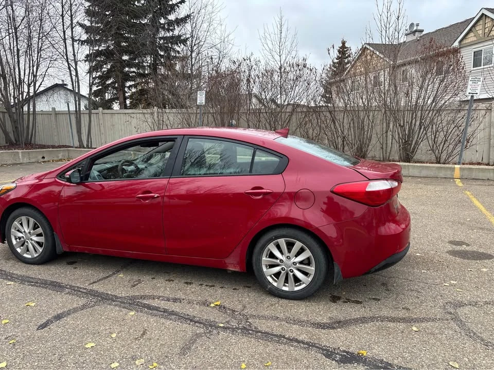 2014 Kia Forte - Image 8 of 17
