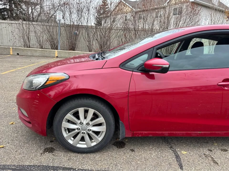 2014 Kia Forte - Image 9 of 17