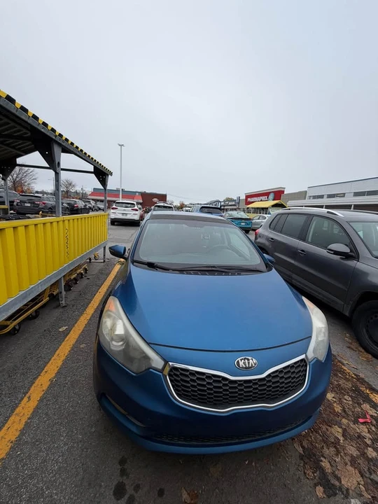 2014 Kia Forte - Image 2 of 11